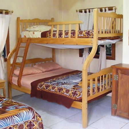 Puerto López Hostal Maxima מראה חיצוני תמונה