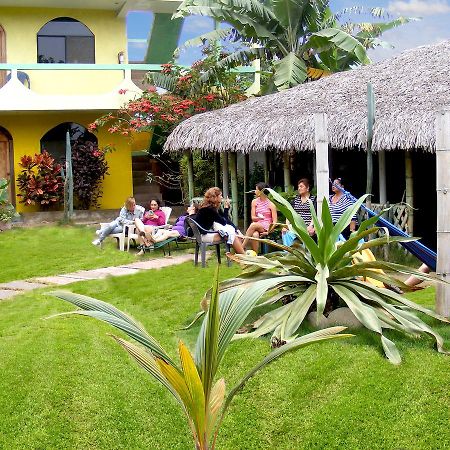 Puerto López Hostal Maxima מראה חיצוני תמונה