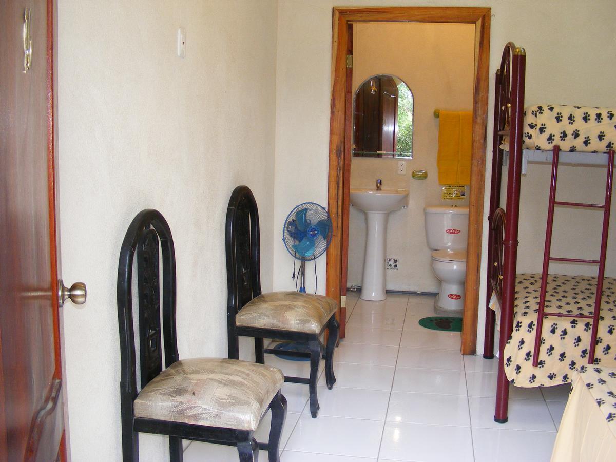 Puerto López Hostal Maxima מראה חיצוני תמונה