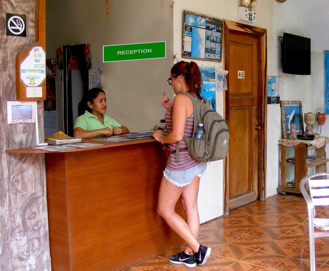 Puerto López Hostal Maxima מראה חיצוני תמונה